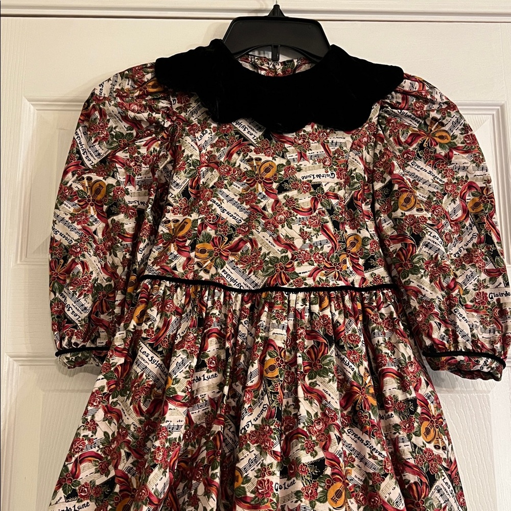 Petals San Francisco Vintage Girl’s Scalloped Hem Holiday Print Dress Size 10 - Picture 2 of 16